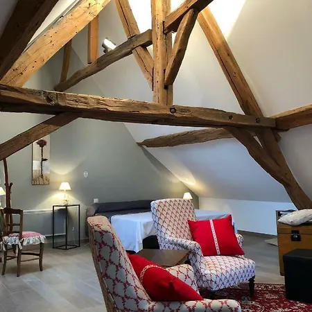 Aux Cornettes Apartment *