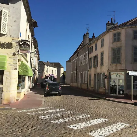 Aux Cornettes Apartment *